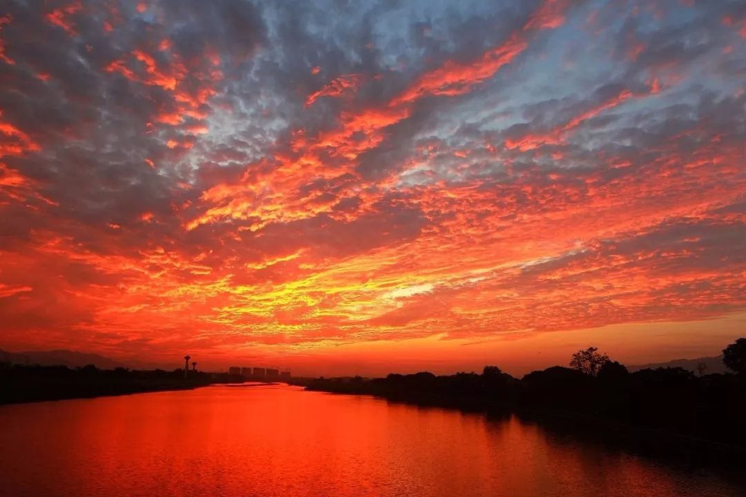 这也太好看了吧东阳的火烧云你看到了吗