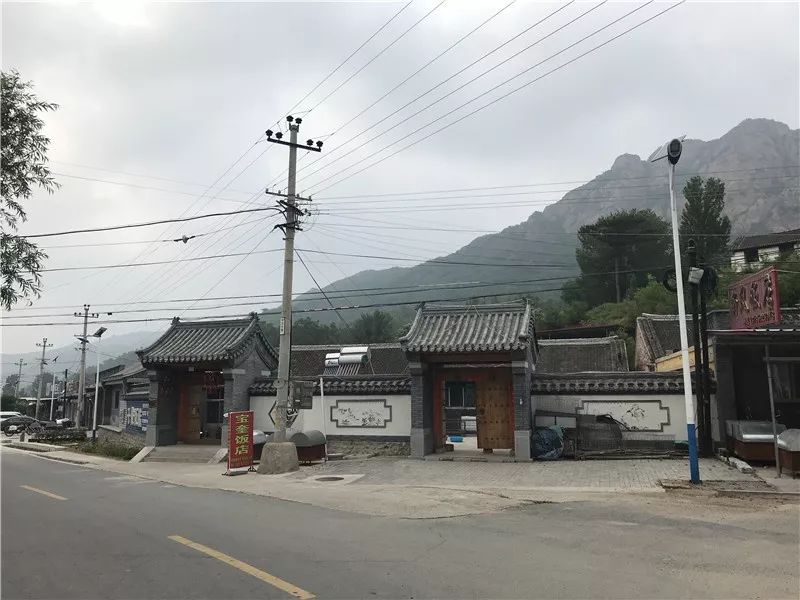 董家口村街边的农家乐 摄影/曹力共同致富,这是品格和胸怀,把品牌做大