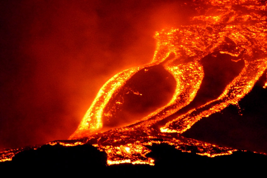 长白山火山可能爆发院士称火山预测相对容易现场专门有监测