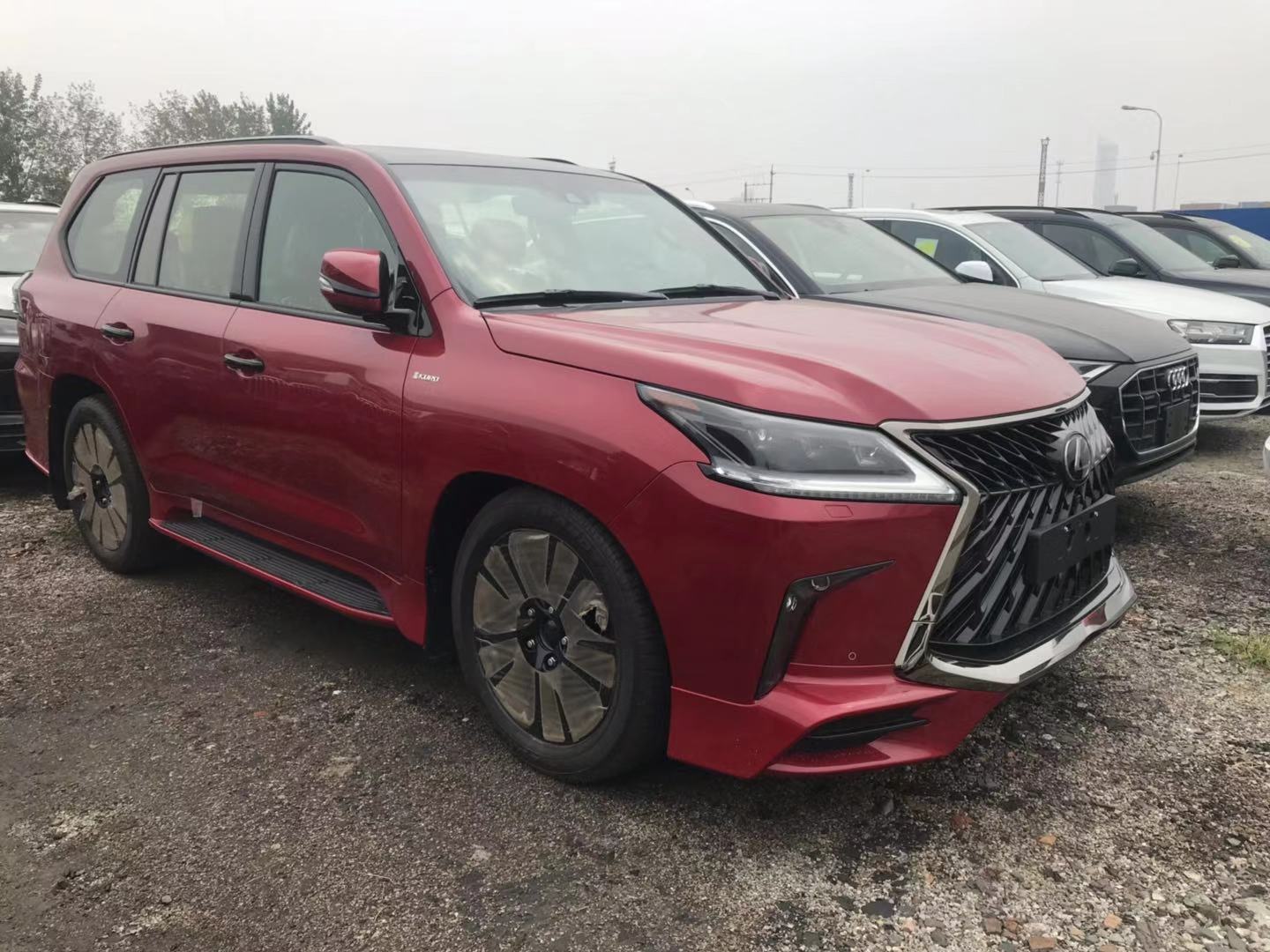 19款中东版雷克萨斯lx570 限量版s(大包围):雷达测