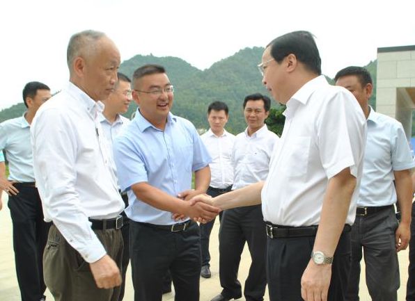 贵州省委常委遵义市委书记龙长春点赞遵义天立