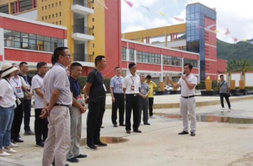 罗甸县政协到边阳镇开展2019年界别联组活动