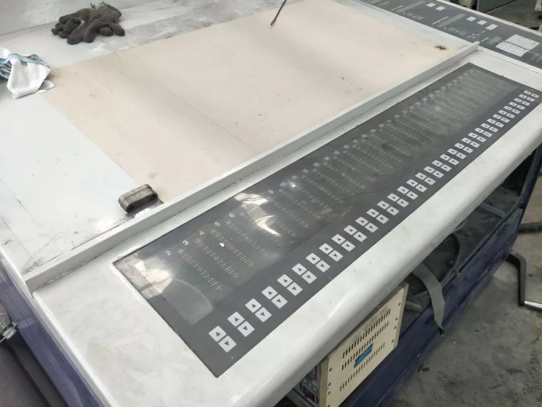 87年小森l440拆配件形式卖