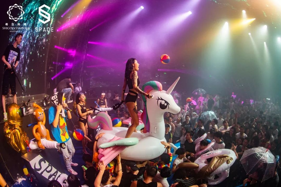 spaceclubletsgurgle室内湿身派对第二趴回顾