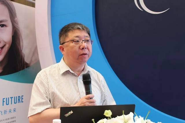 兼隐形眼镜部主任陈林兴中山大学附属眼科医院视光技术总监杜蓓天津