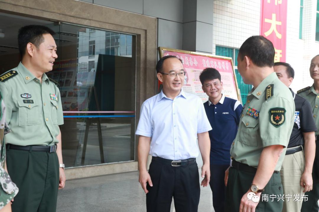 区委书记舒善隆率城区四家班子领导走访慰问部队官兵