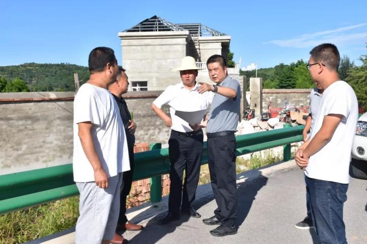 县委副书记杨彦同志在店村镇检查指导脱贫攻坚成果巩固和土地管理及