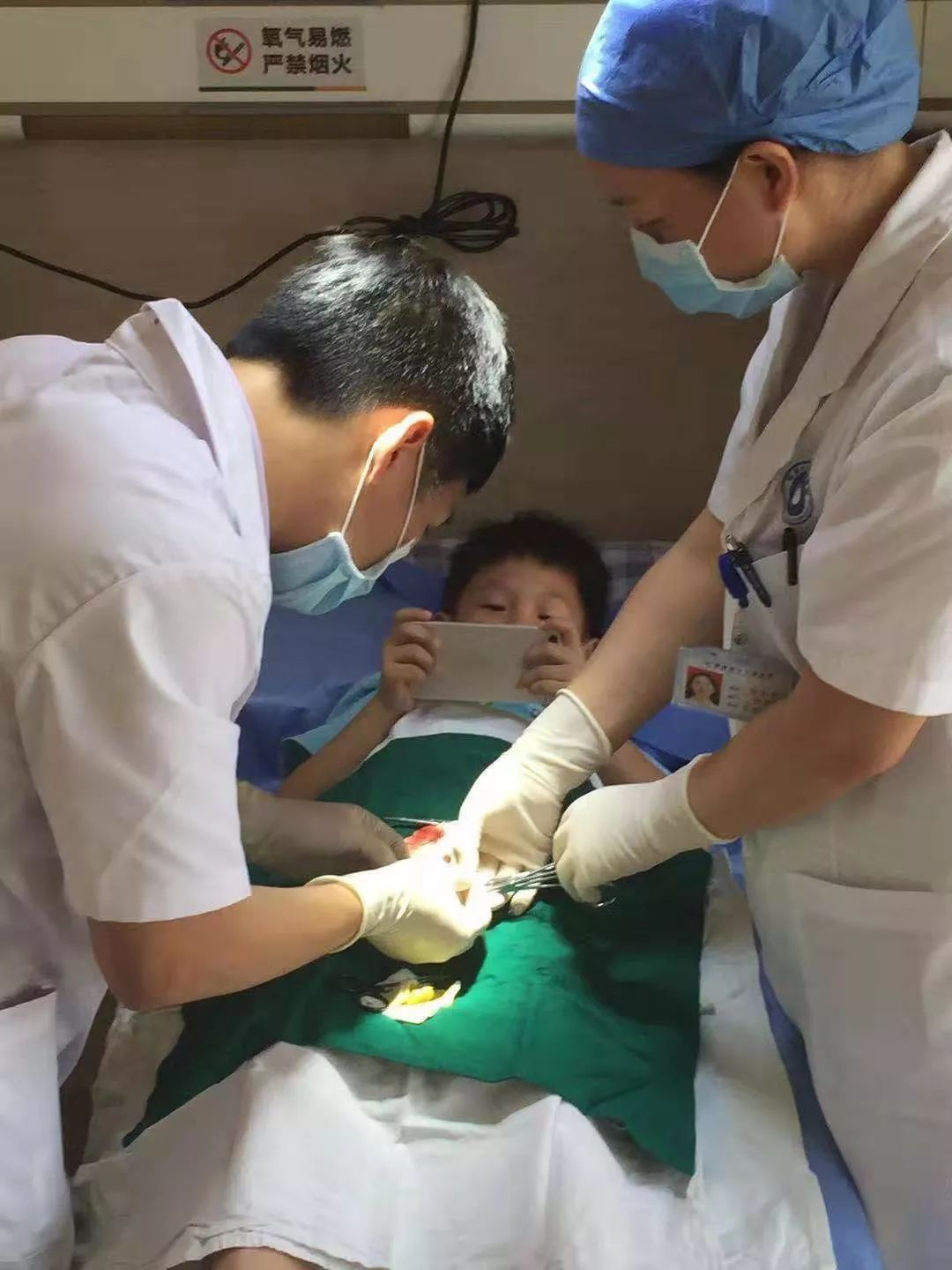 伦教暑期男孩们扎堆割包皮小弟弟听听医生怎么说