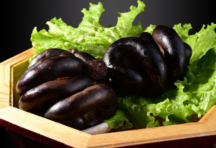 内蒙特色食材——手工血肠_蒙古