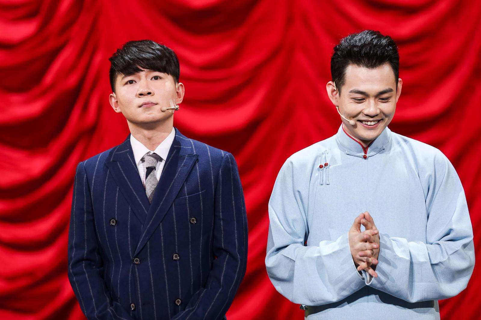 原创卢鑫玉浩的相声新势力又开分店,牌匾上却有醒目的3个字:郭德纲