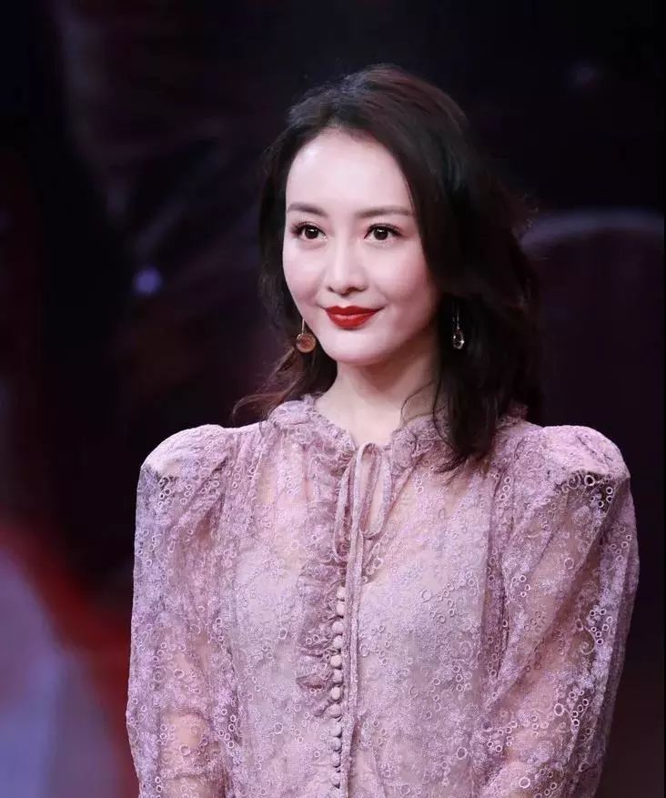 因为她的美被低估了!