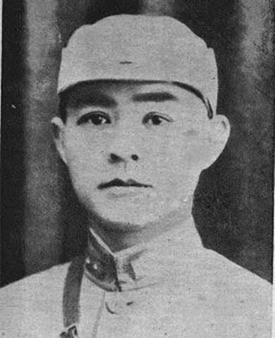 铁血将军牺牲,全军哭七天:斩杀数百日军,遗物仅一支钢笔