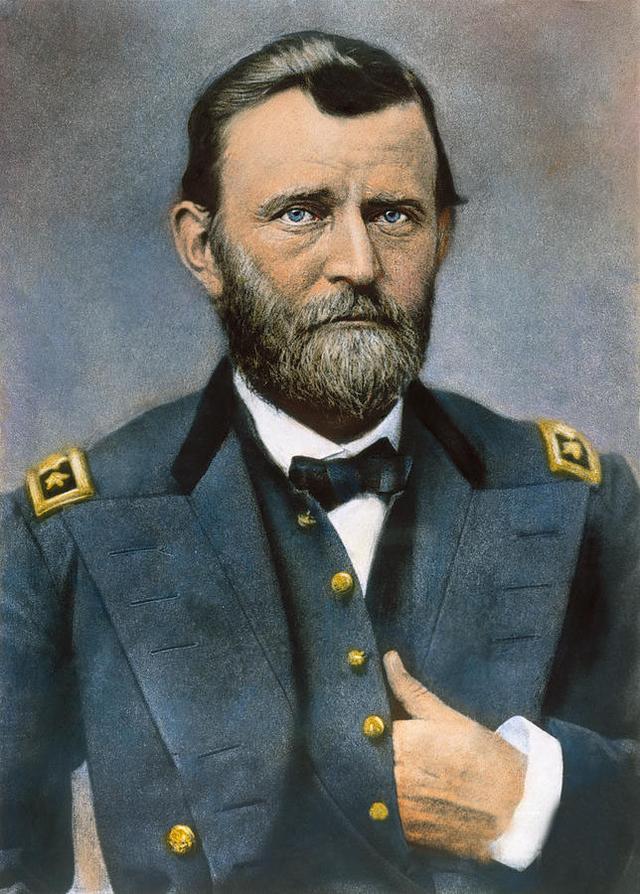 攻击亨利堡的计划简单明了:炮舰在近距离炮轰堡垒,麦克勒纳德准将带领