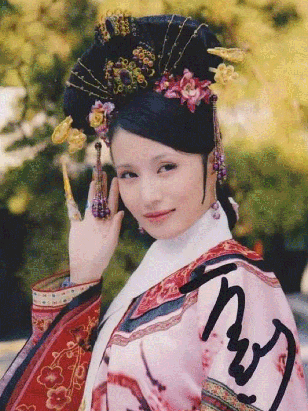 万美汐,30 岁,知名演员演员这个职业对皮肤的要求很高,但长期化妆对