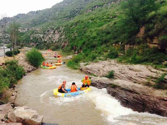 好玩又刺激的云泉谷漂流太原出发仅需40分钟内含滑道地坑院玻璃吊桥