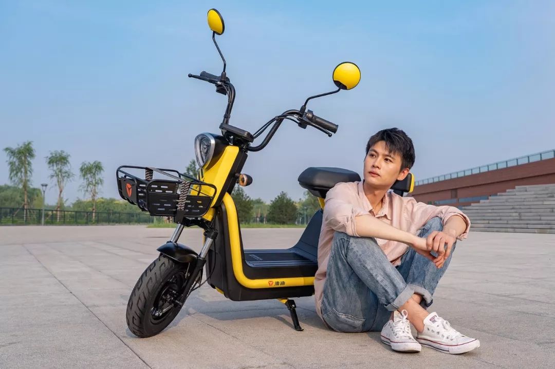 雅迪r3重新定义出行之美