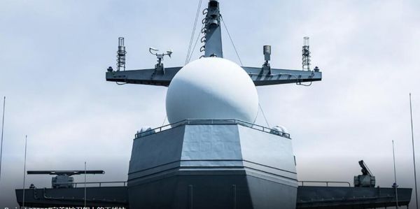 图为俄海军护卫舰装备的"三眼"雷达