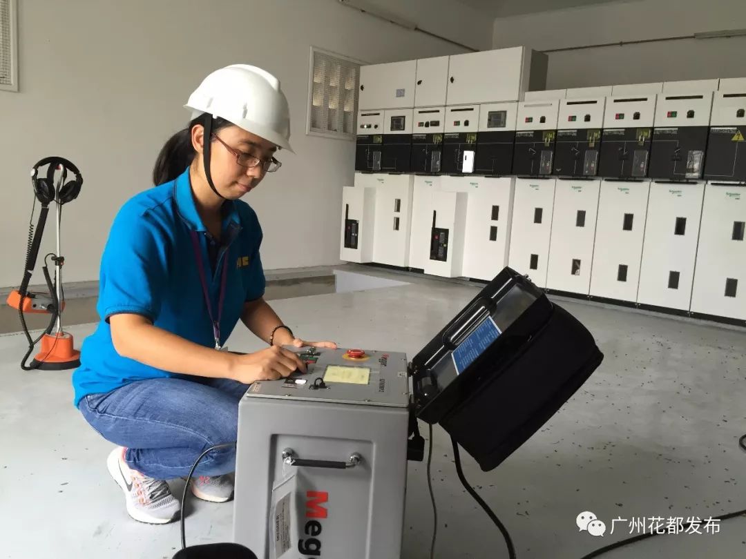 配电技术专责陈小倩"谁说配电部的活儿只能男生来干,女生照样能行.