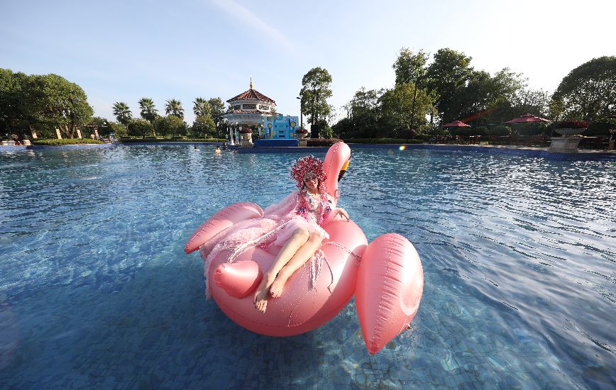 精彩回顾这个夏天最skr的国潮电音泳池趴内含高清美图和缤纷福利