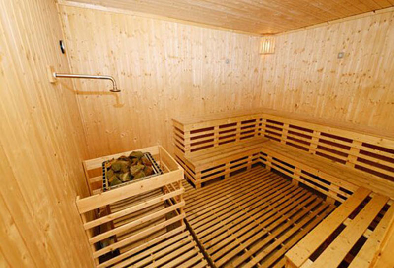 装修桑拿房家用时为何多人选择装干蒸房而不是湿蒸房