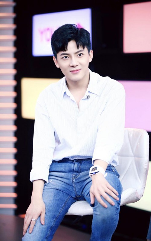 春花秋月粉丝见面会吴俊余现场告白宠粉不停