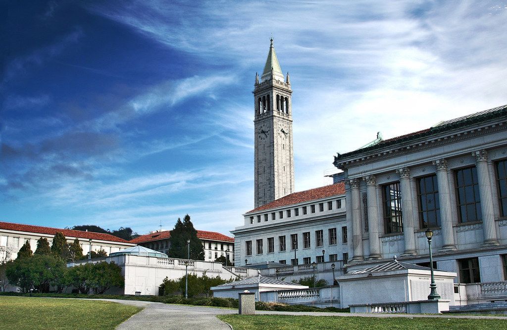 学院,北卡罗来纳大学彭布罗克分校和强生威尔士大学等大学因错报数据