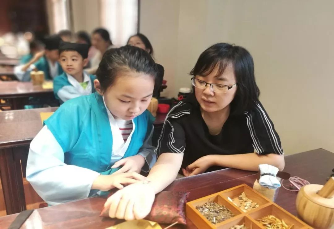 常州青旅亲子微课堂之常州孟河医派小中医传承课堂暑期公益活动花絮