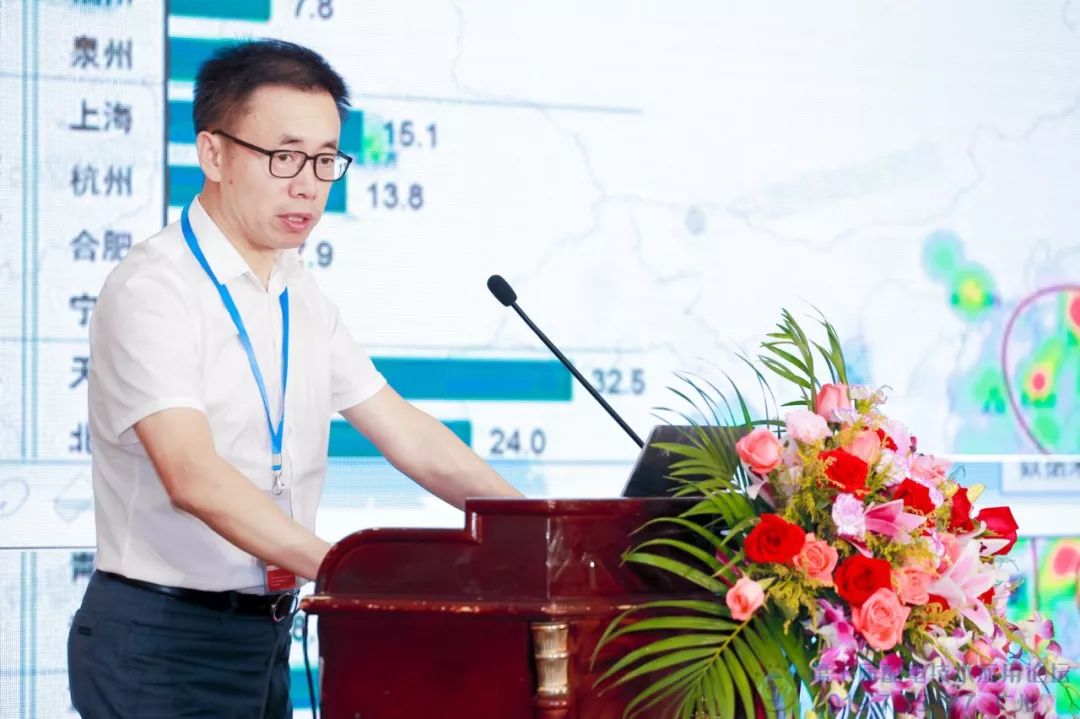 东方电子成功参加第十届配电技术应用论坛_丁振华