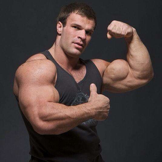 肌肉最明显,也能看出你自身的力量有多大,那手臂的二头肌如何训练呢?