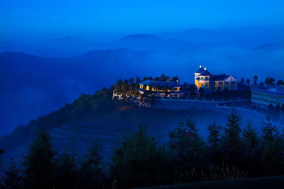 平和巍巍大芹山