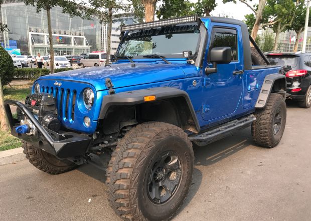 19款jeep牧马人皮卡美规版到港开卖