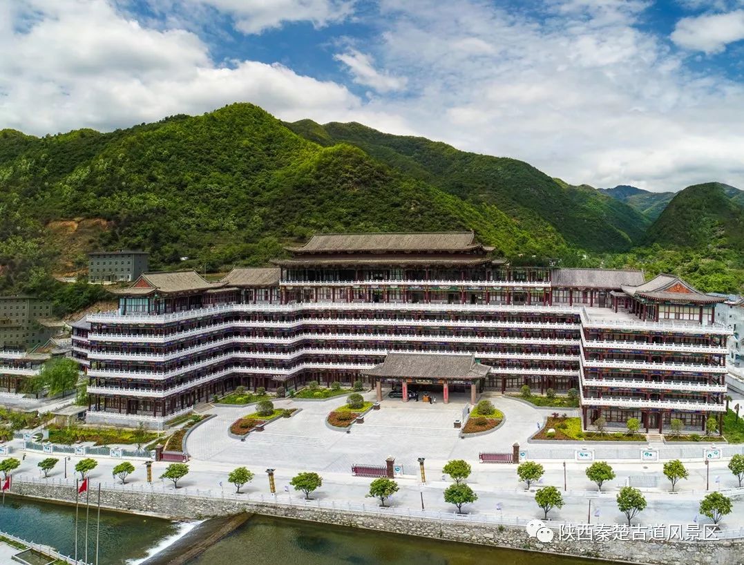 柞水有个18℃的避暑胜地,原始的自然风景,真正的世外桃源!_秦楚