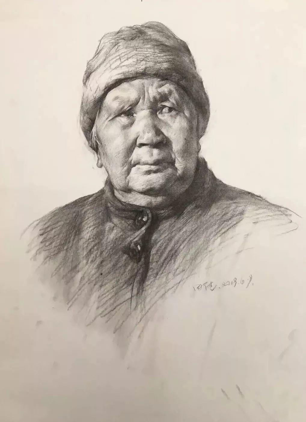 杭州画室田佳全国金笔奖素描名师雕塑系的他明可靠颜值偏要靠才华