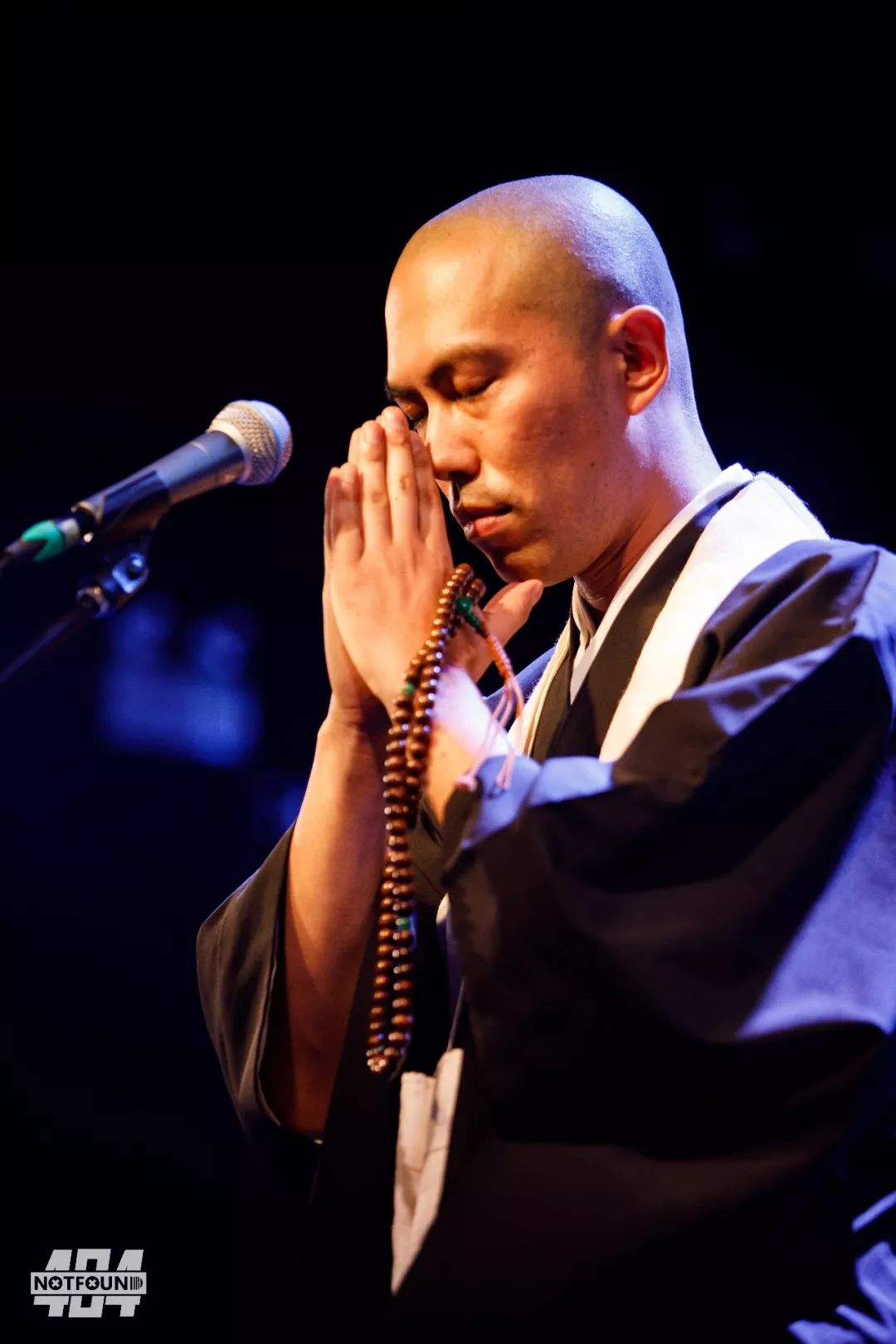 日本僧人唱歌图片