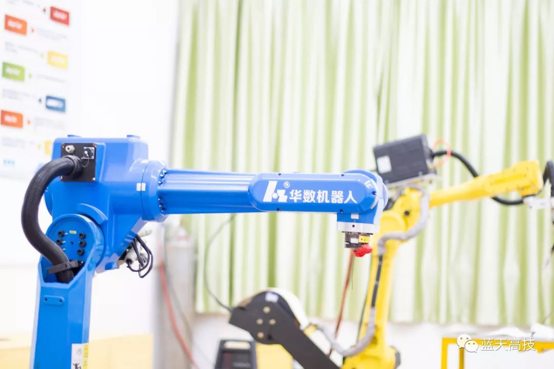 专业介绍 | 机电一体化(工业机器人应用方向) 初中起点