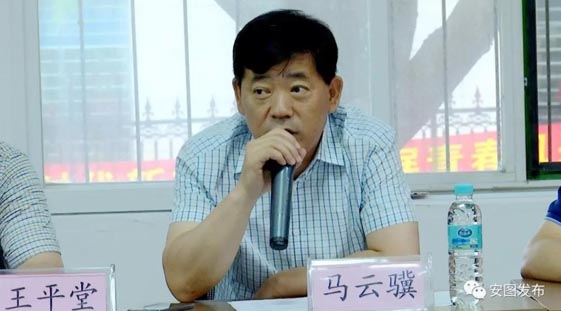 县委书记韩长发县长马云骥分别参加乡镇驻村干部座谈会