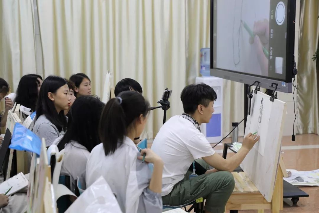 石家庄画室集训,高中美术生需要注意什么?_培训