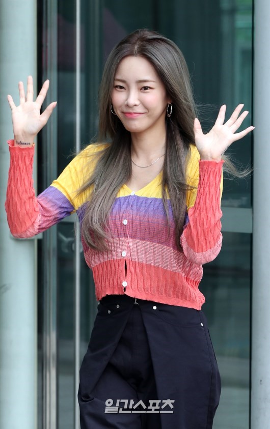 [星闻]heize《崔华静的power time》,黑泽姐姐活力满满的上班路~_app