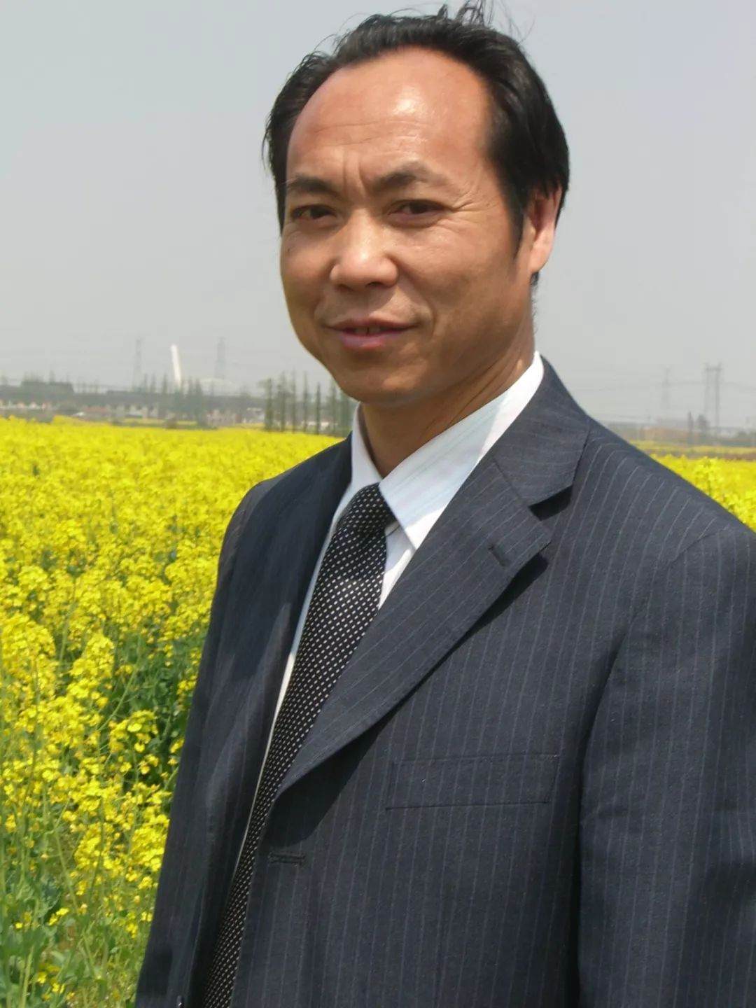 周廷发周廷发,重庆市特殊人才,国家一级编剧,著名