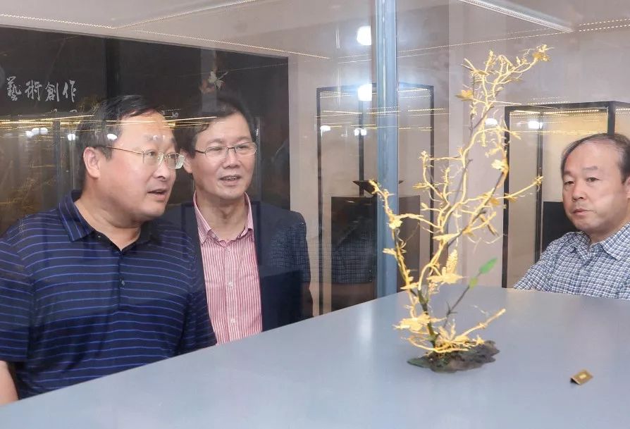 招远市市长吴有进一行莅临深圳市侨商会顾问周桃林企业百泰集团考察