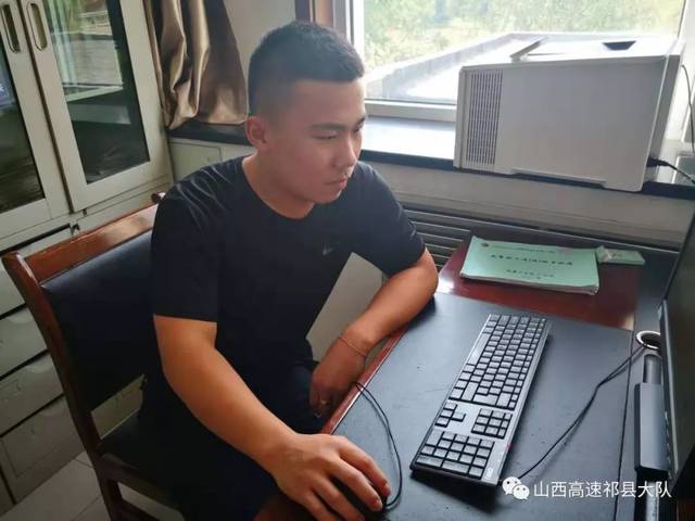 八一致警曾经的兵现在的警誓言未改初心不变