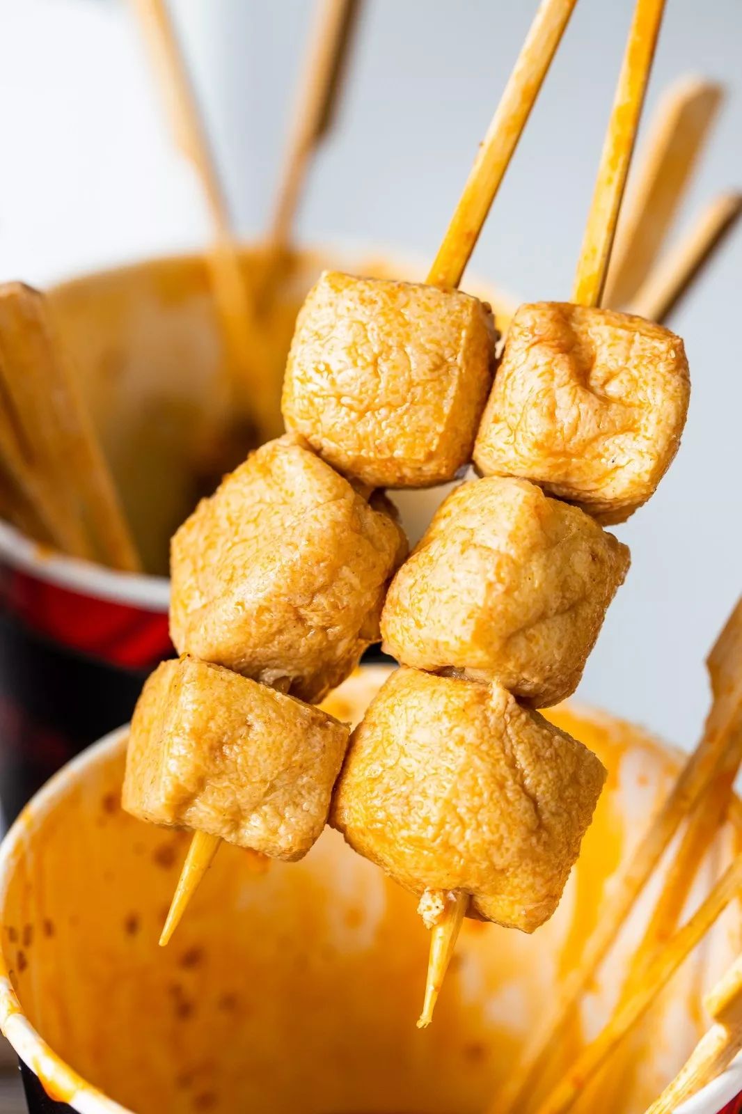 1份一共12根串串2串鸡肫,1串黄喉,2串木耳4串鸡心,2串油豆腐,1串牛肚