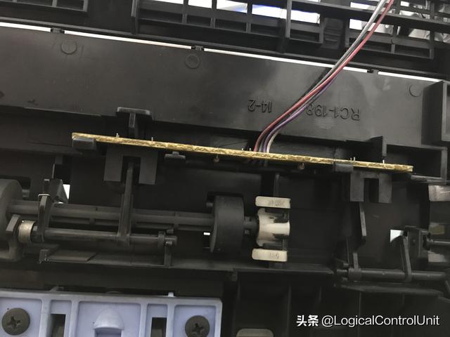 就爱瞎折腾惠普经典打印机为何打印频频折纸找到原因自己修