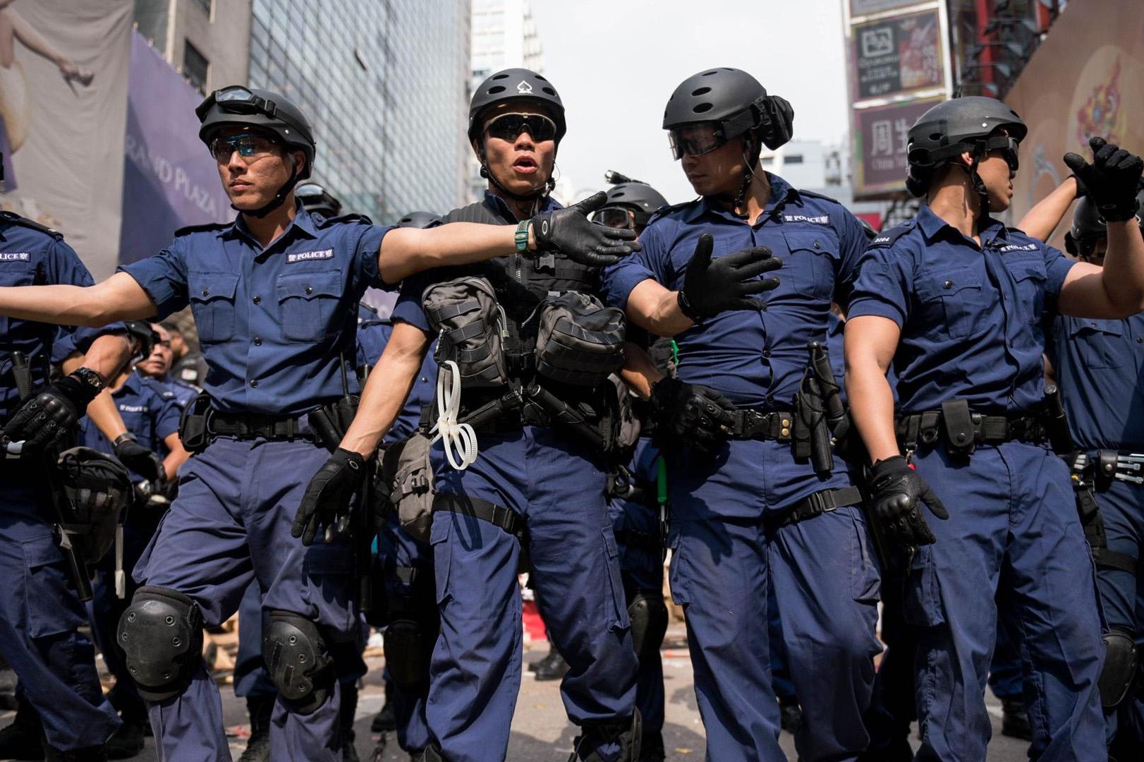 香港3万多警察为何缺乏专业防暴部队飞虎队是特警不够用