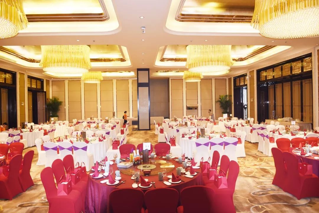 "不忘初心·匠新同行"龙泉剑瓷作品爱心拍卖会圆满结束