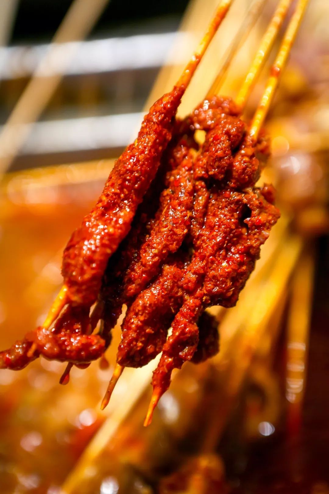 火焰牛肉牛肉串中的颜值担当,包裹着玫瑰花的牛肉看起来格外特别,稍微