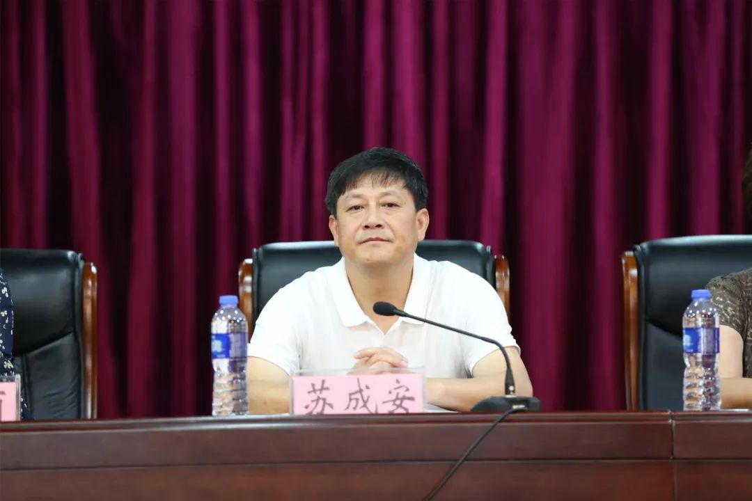 心衰重症監護護士長季詩明;泉州醫學高等專科學校護理學院院長李輝