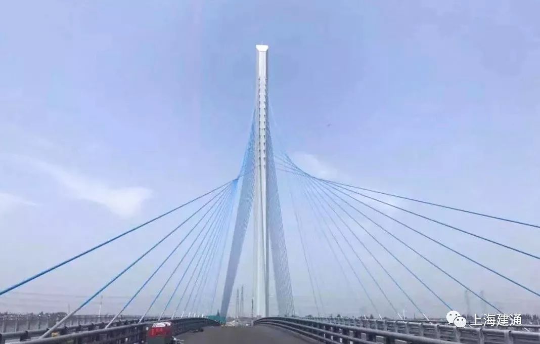 上海建通金庄公路道路新建工程全国首例实施斜拉索同步张拉工艺大桥