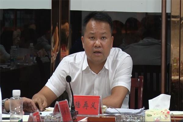 会上,县委副书记廖伯承,副县长马新菊,何善权等