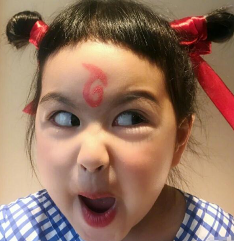 原创包贝尔晒饺子模仿哪吒照片网友连夸一模一样饺子你赢了